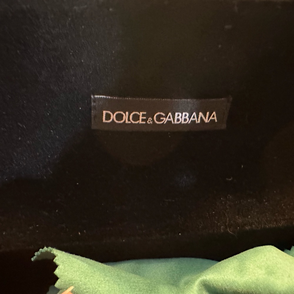 Dolce & Gabbana Sunglasses with Original Case - Pre-owned Clear Lenses - Picture 3 of 11